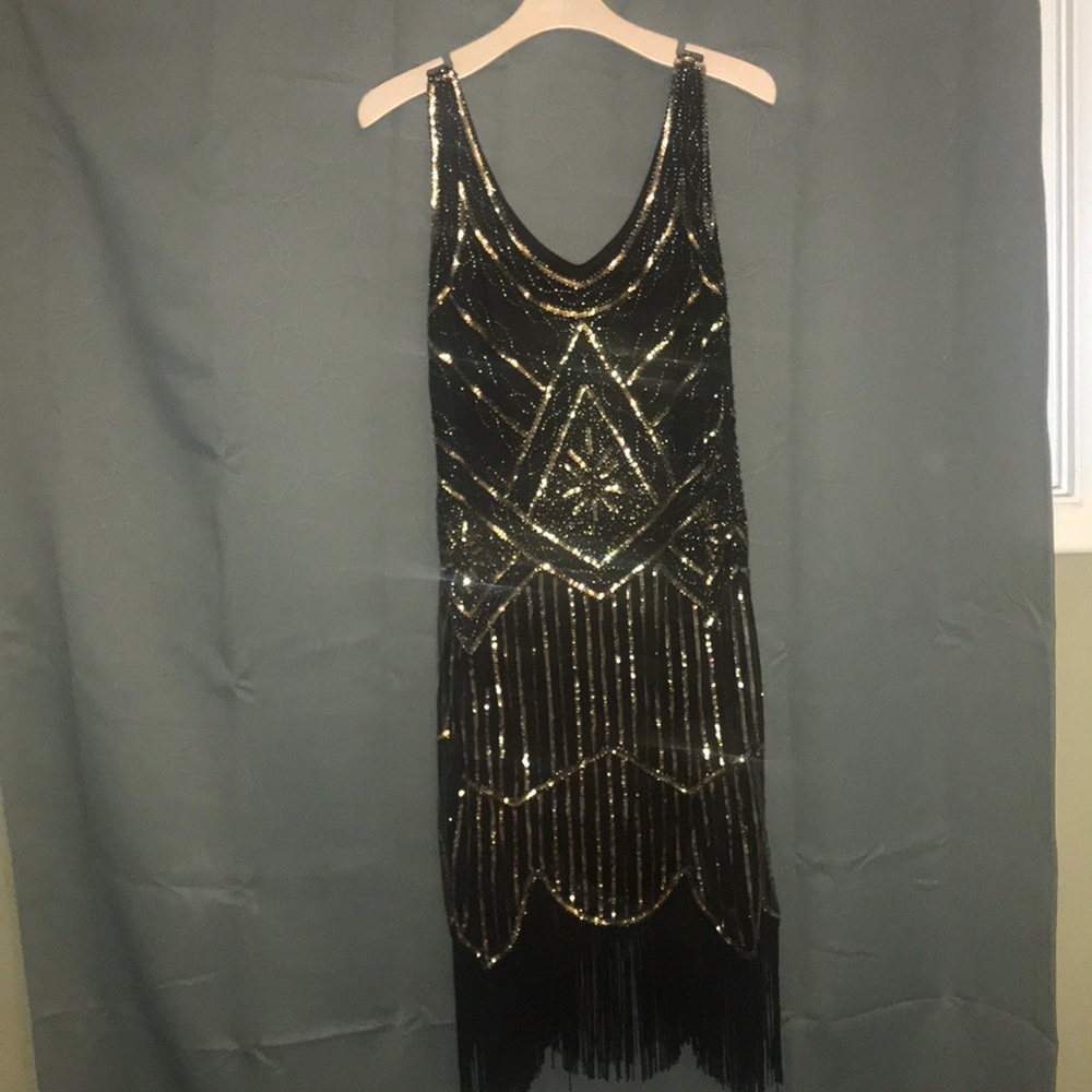 1920s style dress.